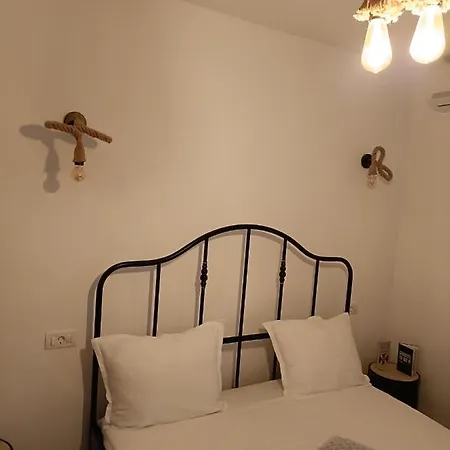 Pensiunea Legenda Farului Guest house