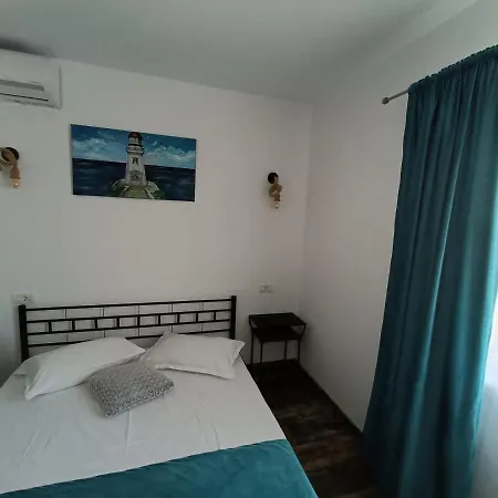 Pensiunea Legenda Farului *